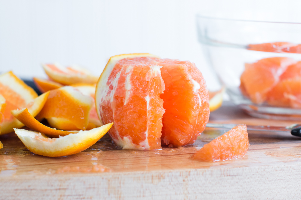 slicing oranges