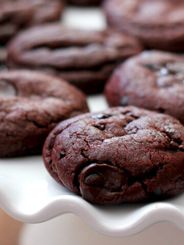 Red Velvet Cookies Square