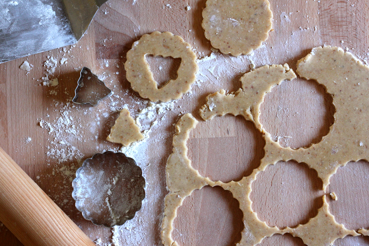 Cut linzer cookies