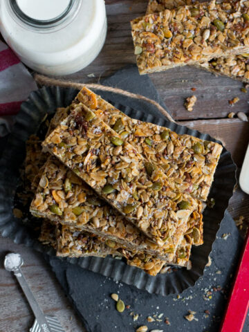 Seedy Adventure Granola Bars