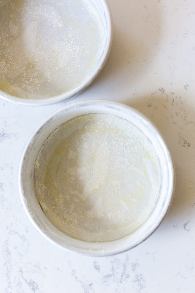 Prepared cake pans