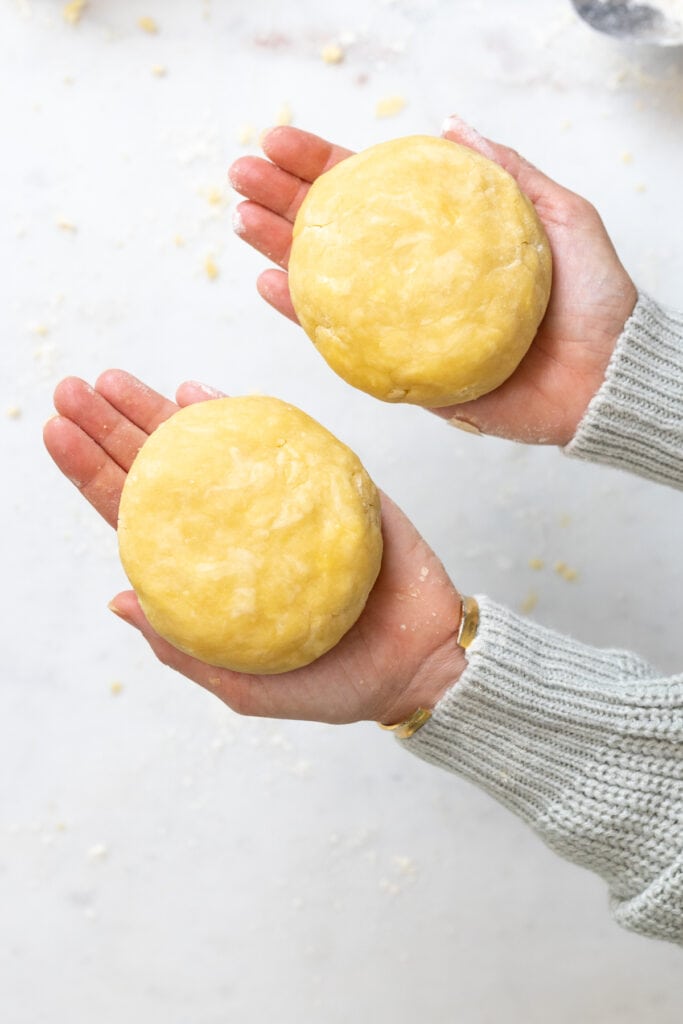 2 pie dough disks